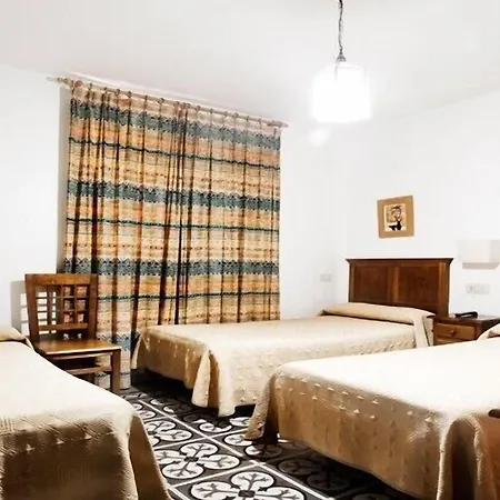 Hotell Veronica Granada